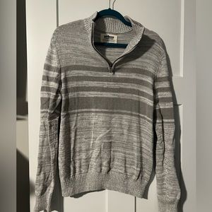 BRAND NEW, NEVER WORN. Men’s quarter zip sweater. Size M.